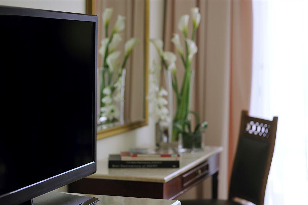 เรอเนสซองส์ ชาร์ม เอล ชีค โกลเดน วิว บีช รีสอร์ต Hotel ชาร์มเอลชีค ภายนอก รูปภาพ A room at the hotel