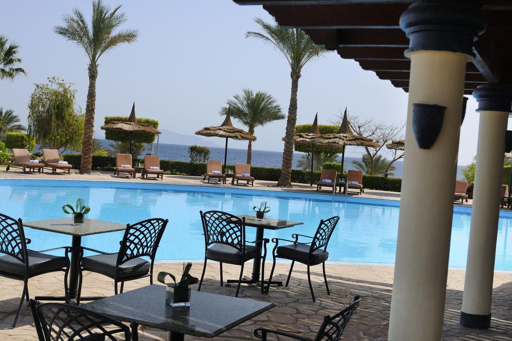 เรอเนสซองส์ ชาร์ม เอล ชีค โกลเดน วิว บีช รีสอร์ต Hotel ชาร์มเอลชีค ภายนอก รูปภาพ The pool at the Hilton Taba