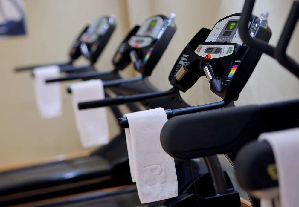 เรอเนสซองส์ ชาร์ม เอล ชีค โกลเดน วิว บีช รีสอร์ต Hotel ชาร์มเอลชีค ภายนอก รูปภาพ The gym at the hotel