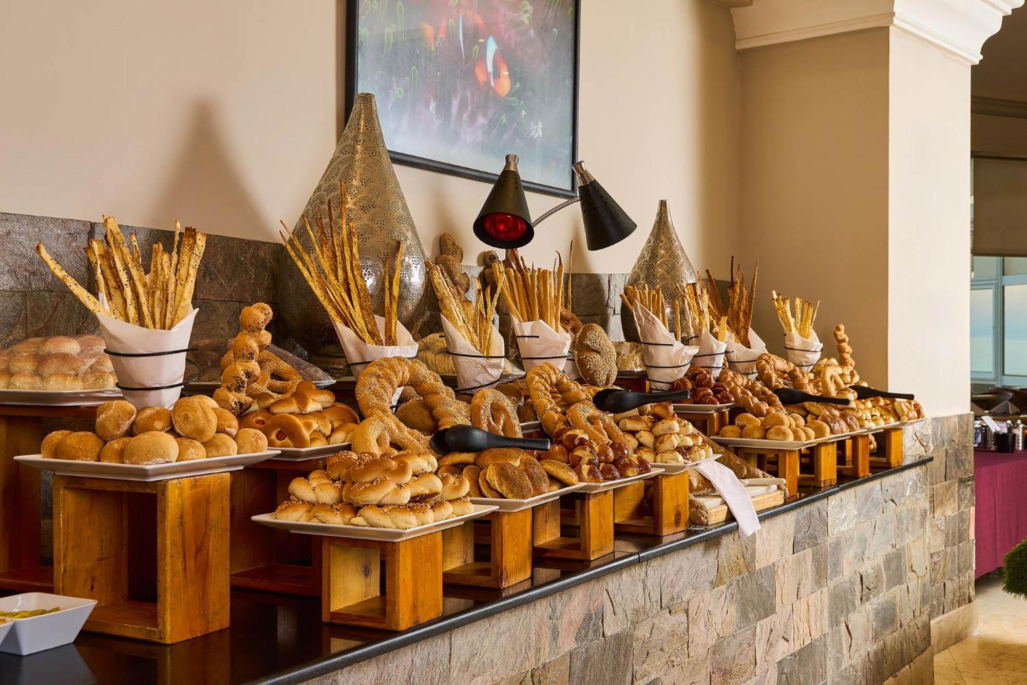 เรอเนสซองส์ ชาร์ม เอล ชีค โกลเดน วิว บีช รีสอร์ต Hotel ชาร์มเอลชีค ภายนอก รูปภาพ A bread station
