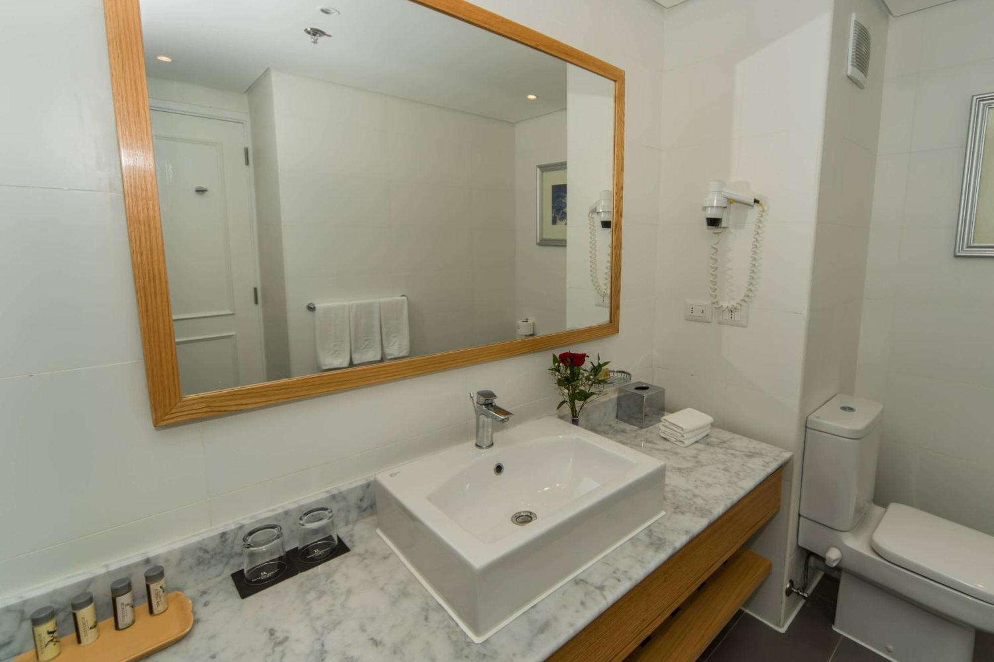 เรอเนสซองส์ ชาร์ม เอล ชีค โกลเดน วิว บีช รีสอร์ต Hotel ชาร์มเอลชีค ภายนอก รูปภาพ Bathroom