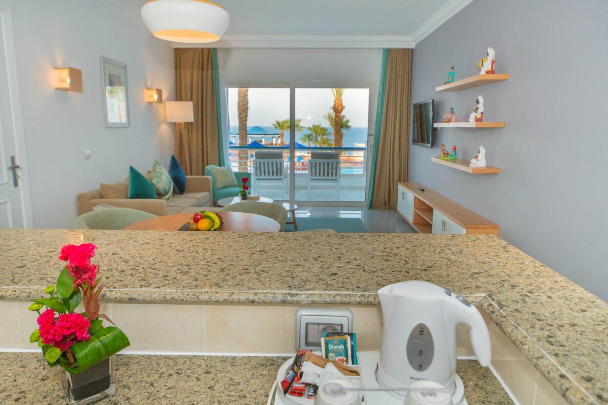 เรอเนสซองส์ ชาร์ม เอล ชีค โกลเดน วิว บีช รีสอร์ต Hotel ชาร์มเอลชีค ภายนอก รูปภาพ A typical apartment at the resort