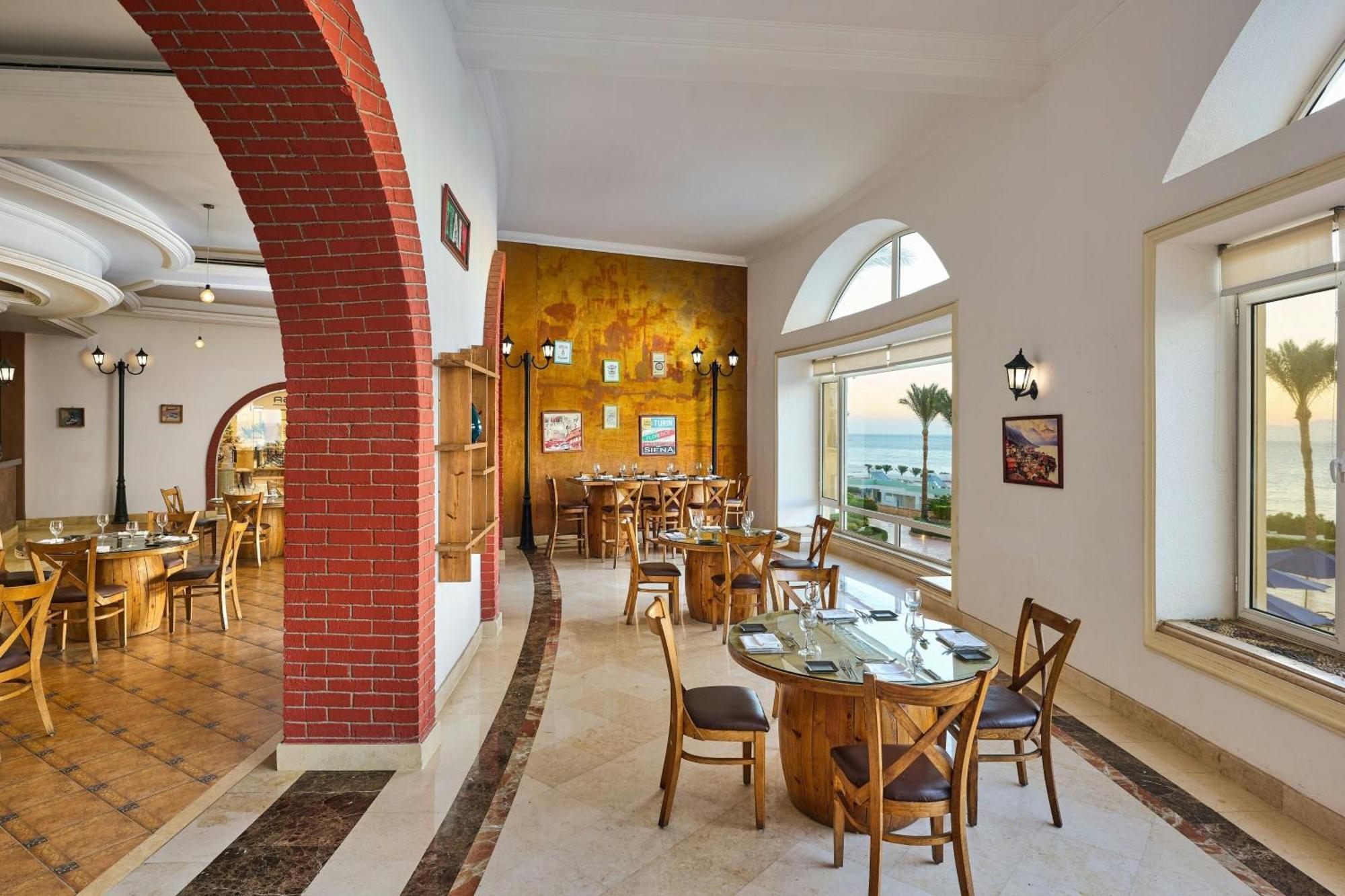 เรอเนสซองส์ ชาร์ม เอล ชีค โกลเดน วิว บีช รีสอร์ต Hotel ชาร์มเอลชีค ภายนอก รูปภาพ The restaurant